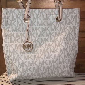 Interested in trade!! 💎MK Bag💎